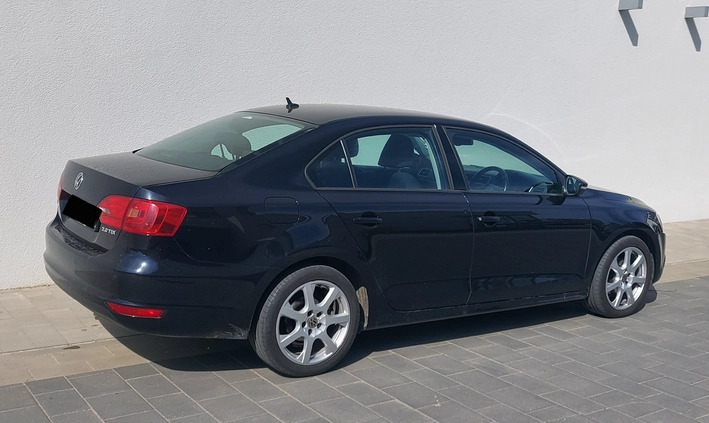 Volkswagen Jetta cena 25500 przebieg: 118000, rok produkcji 2014 z Gdynia małe 37